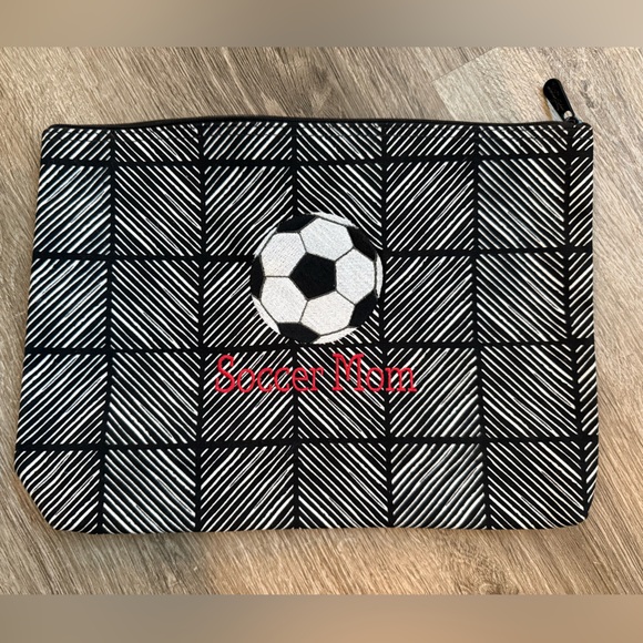 thirty-one Handbags - Thirty-One Soccer Mom Large Zipper Pouch
